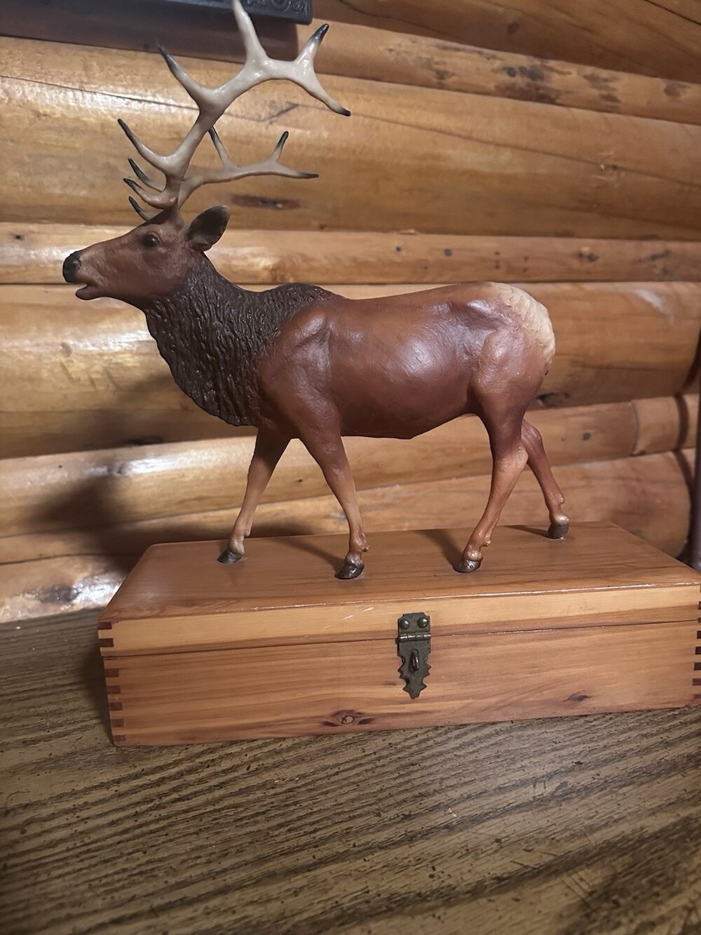 Vtg Breyer Bull Elk #77 Mounted on Wood Jewelry Trinket Box Mirror Cabin Decor